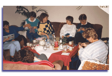Bei Wollparties Wolle in gemütlicher Runde ansehen, anfassen und bestellen Bei Wollparties Wolle in gemütlicher Runde ansehen, anfassen und bestellen